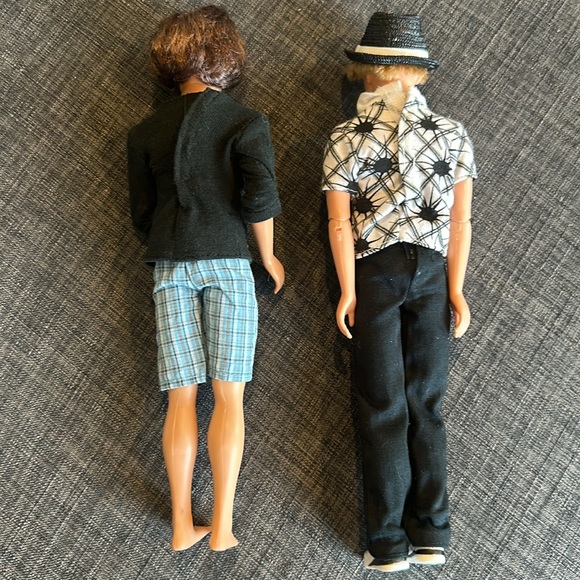 High School Musical Dolls (Ryan & Troy) and Clothing - Picture 5 of 6